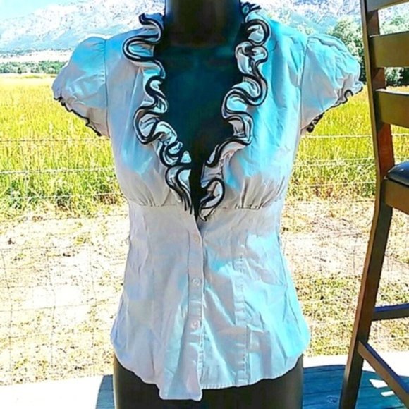 Vintage 3D Light pink button blouse with ruffle collar - Picture 2 of 5